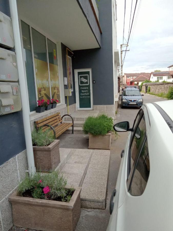 Hunedoara Sport Confort Hotel エクステリア 写真
